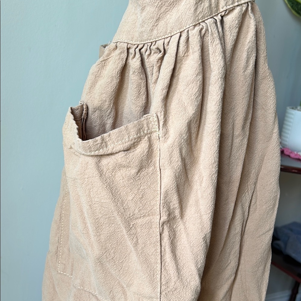 Handmade Rustic Apron with Ruffle Hem - Picture 3 of 5